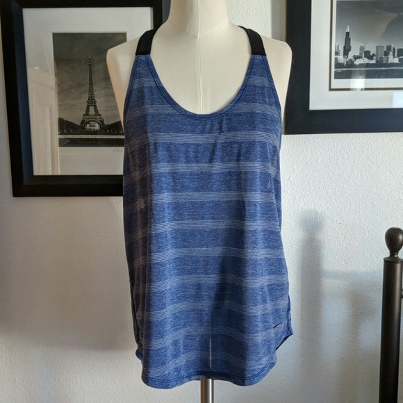 {Nike} Dri-Fit Workout Top Size Small - Picture 1 of 8